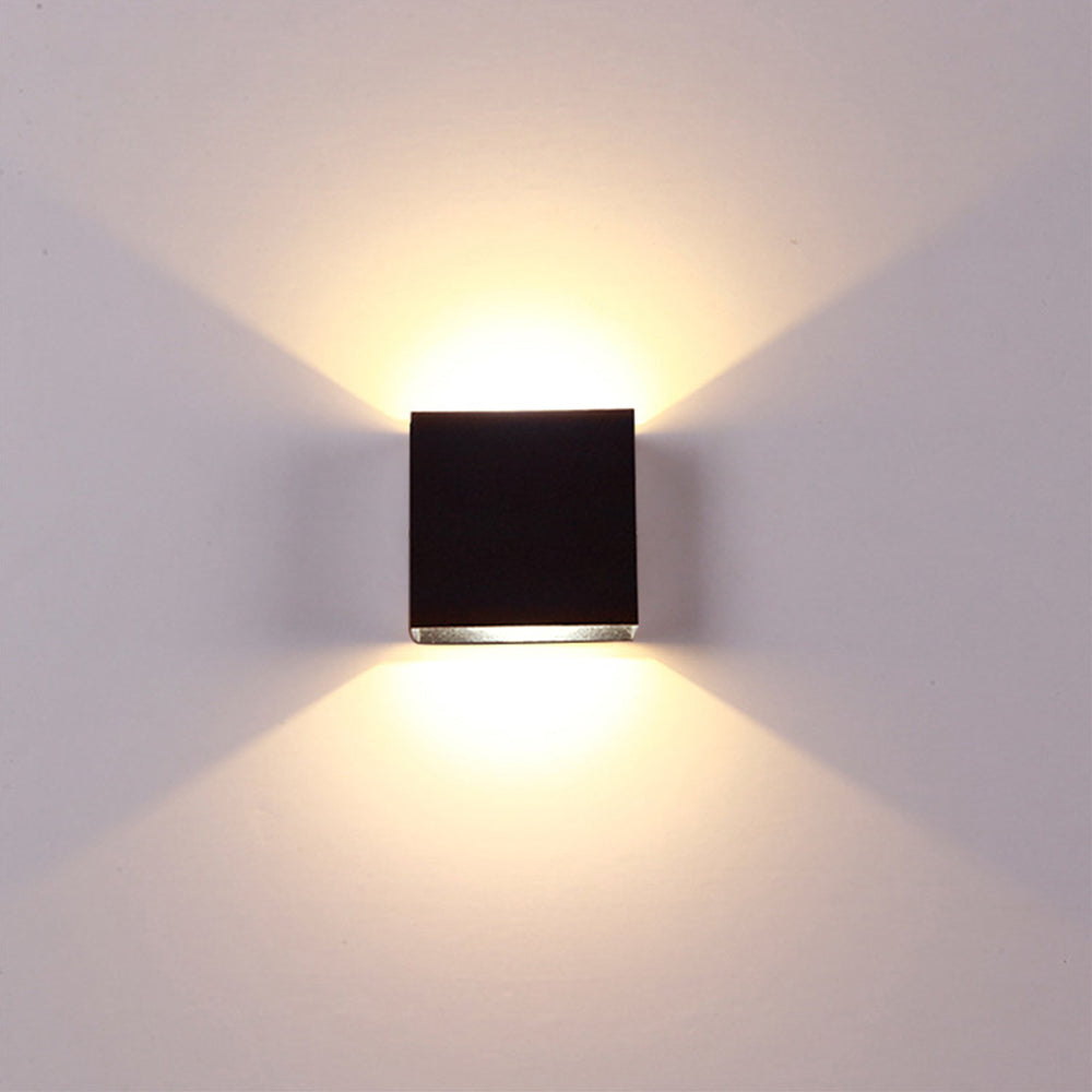 Nordic Style Wall Light – detail view 2 | Belloriana