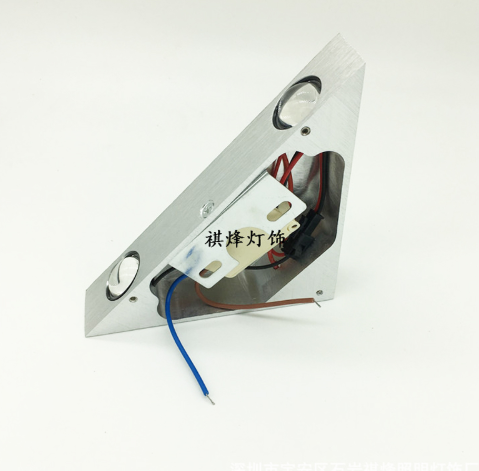 LED Wall Light – detail view 3 | Belloriana