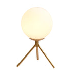 Filaire table lamp detail of gold iron structure