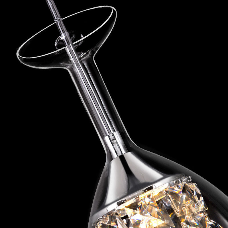 Étoile Crystal Pendant Light - close-up of faceted crystal shade