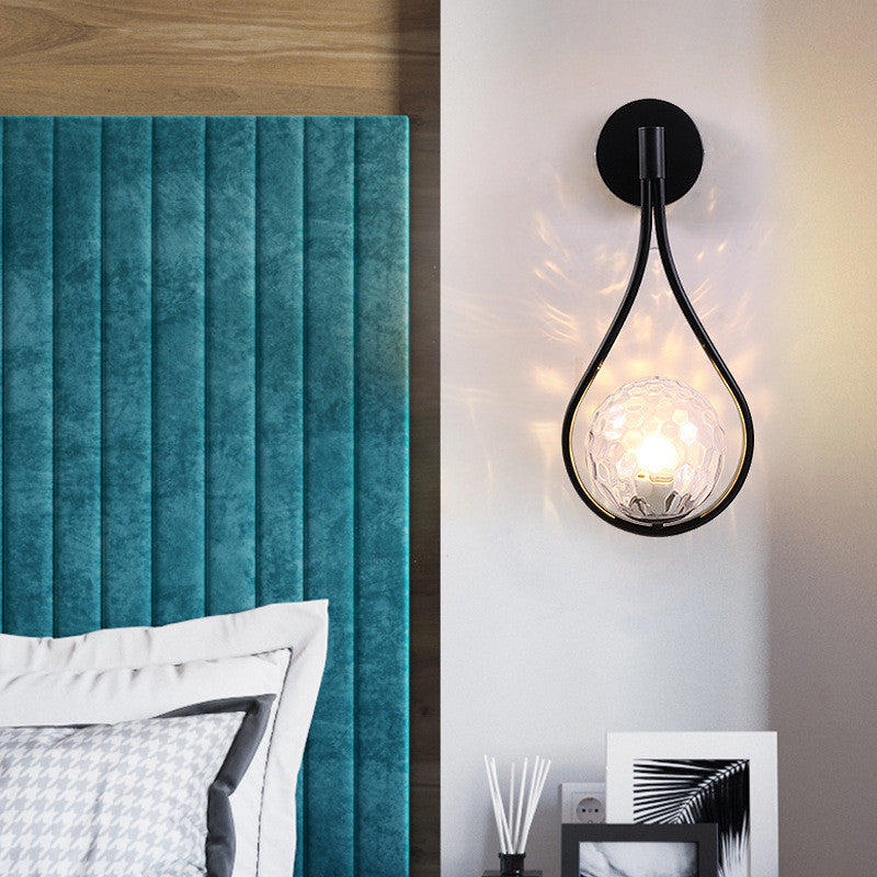 Nordic Bedroom Bedside LED Wall Lamp Golden Personality Home Lighting – detail view 1 | Belloriana