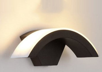 LED Wall Light Curved Moon Induction Wall Light – detail view 3 | Belloriana