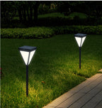 Villa Minimaliste ground light styled along a path