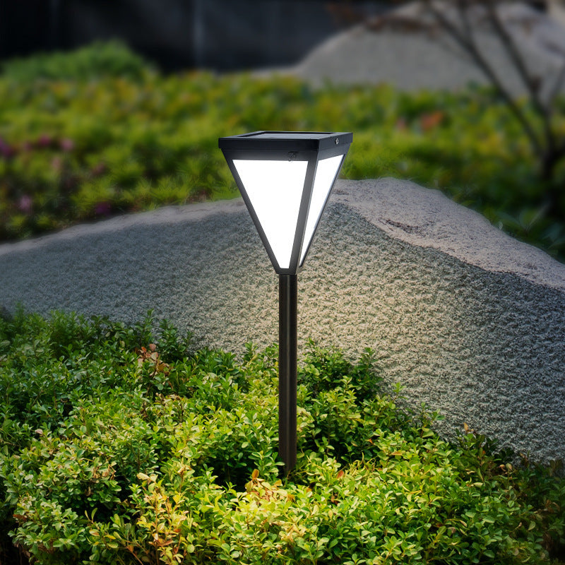 Villa Minimaliste solar ground light in a lawn