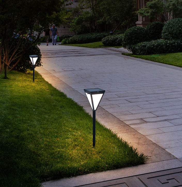 Villa Minimaliste ground light solar panel detail