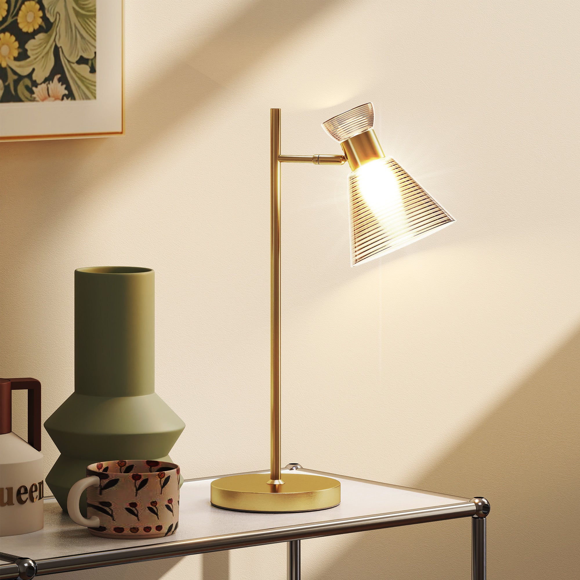 Fleur d'Or Adjustable Bedside Lamp - close-up of flower-shaped gold head