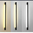 Tête de Lit sconce detail of linear profile