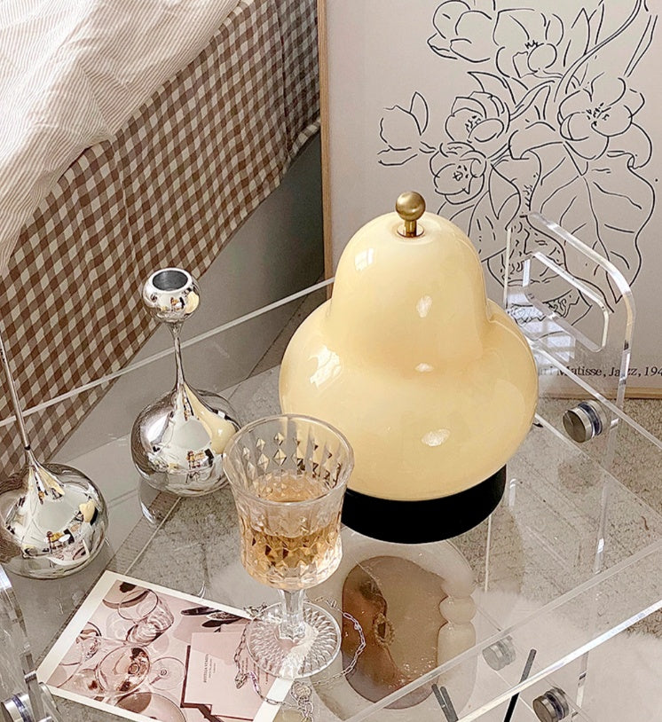 Poire lamp full silhouette